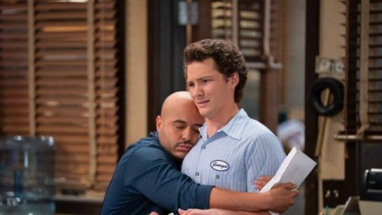 Кадр из 4 серии 2 сезона сериала «Первый брак Джорджи и Мэнди»